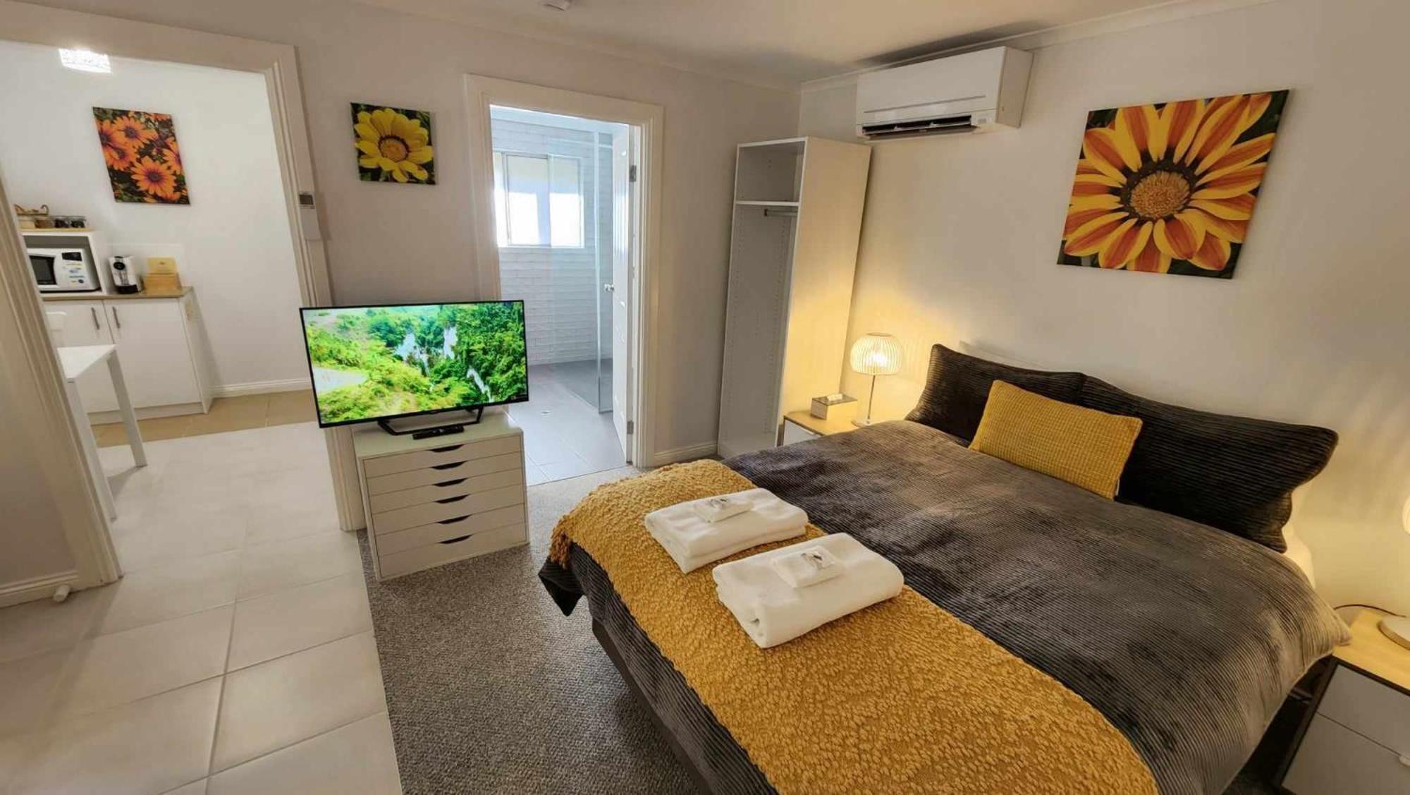 Riesling Trail & Clare Valley Cottages ภายนอก รูปภาพ