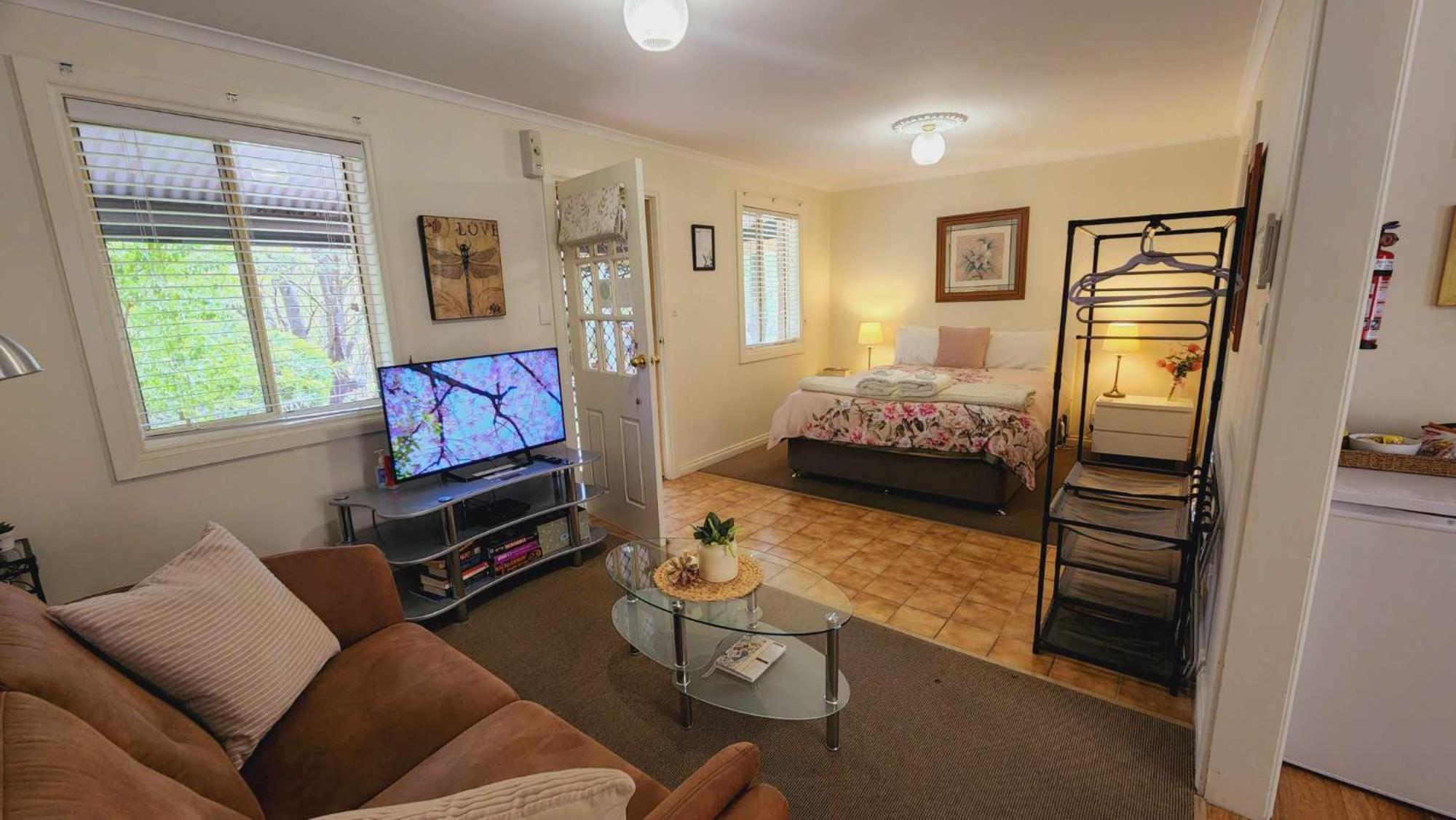 Riesling Trail & Clare Valley Cottages ภายนอก รูปภาพ