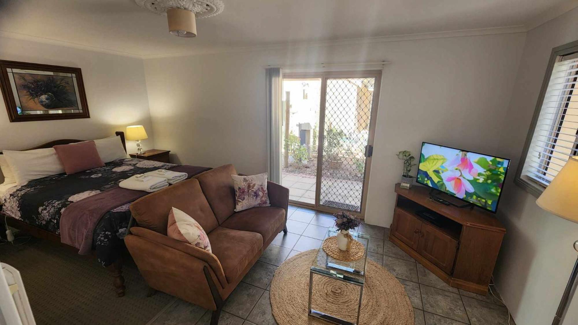 Riesling Trail & Clare Valley Cottages ภายนอก รูปภาพ