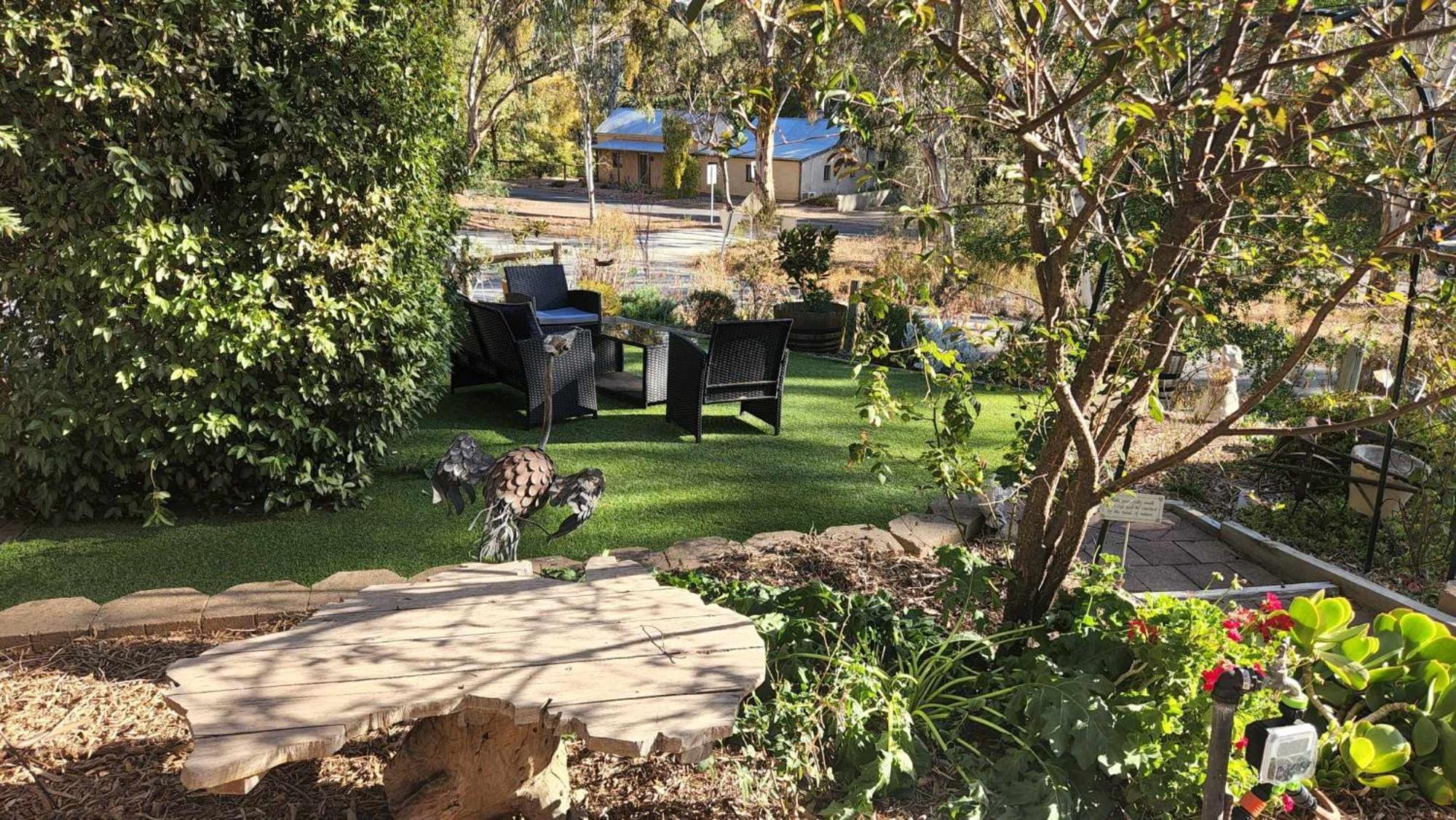 Riesling Trail & Clare Valley Cottages ภายนอก รูปภาพ