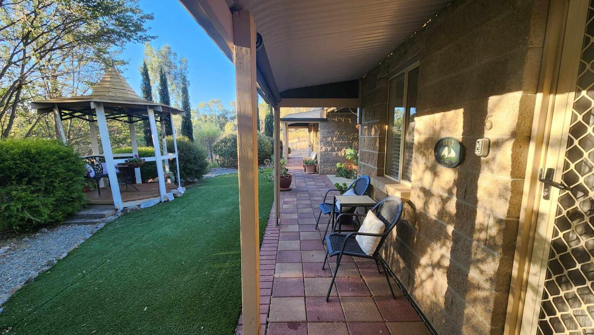 Riesling Trail & Clare Valley Cottages ภายนอก รูปภาพ