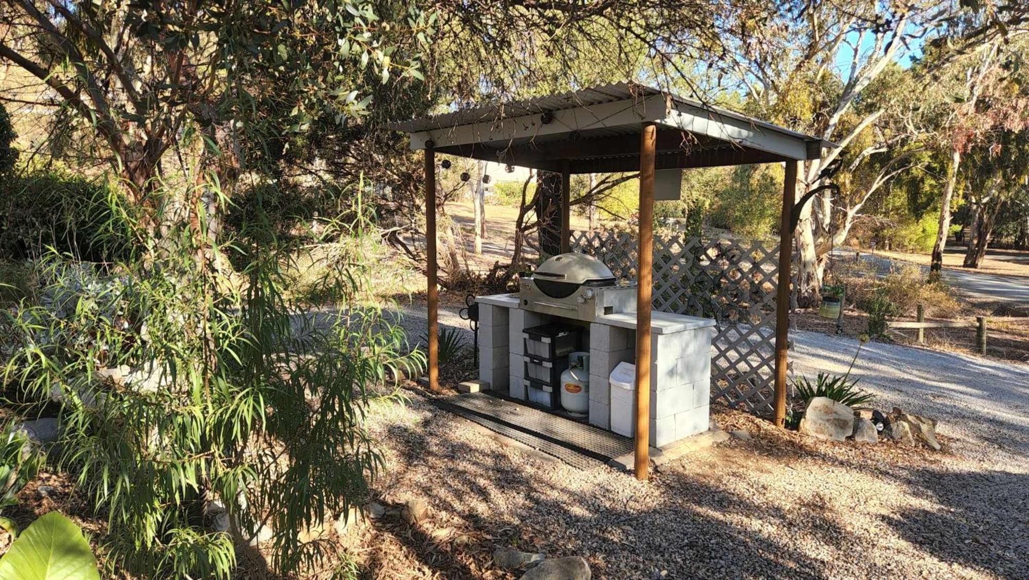 Riesling Trail & Clare Valley Cottages ภายนอก รูปภาพ